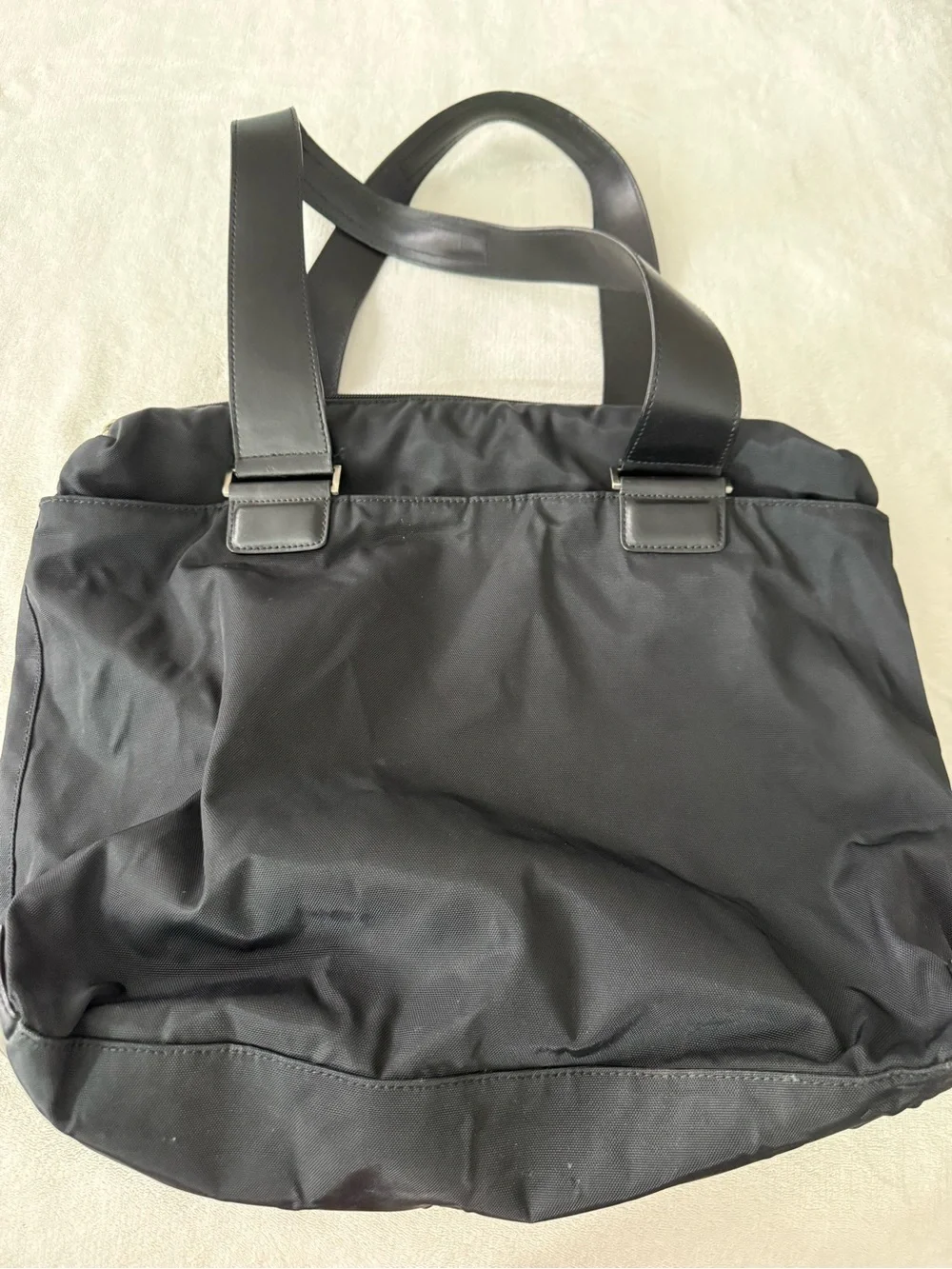 Tumi Black Nylon Bag Multiple Pockets Blue Lining Leather Handles